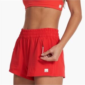 Vuori Dash Short - size small